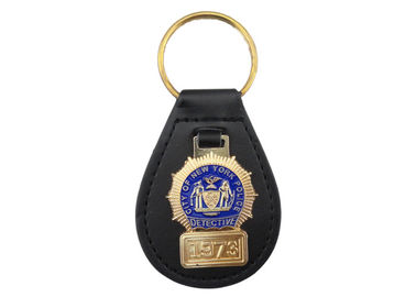 New York Police Kustom Personalized Kulit Gantungan Kunci dengan Brass lembut Enamel Emblem, Gold Disepuh