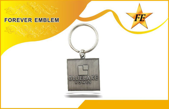 Enamel Setrika / Zinc Alloy Persegi gantungan kunci Promosi Untuk Hadiah Ulang Tahun