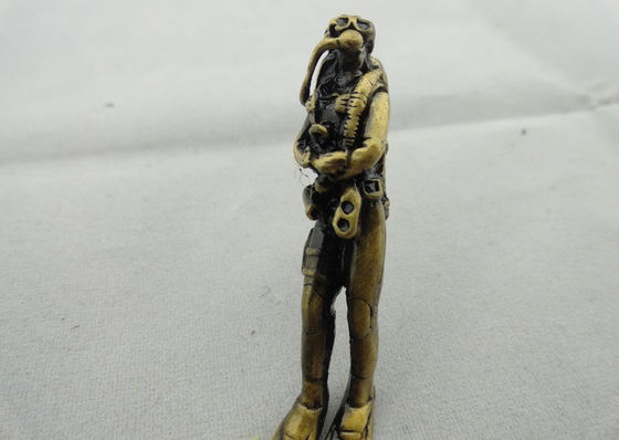 Logam penuh Bantuan Gantungan Kunci, Pewter Promosi Keychain dengan Antique Gold Plating